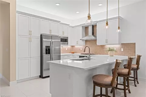 Kitchen - 11523 Jacaranda Dr, Naples, FL 34120 photo 3 of 4