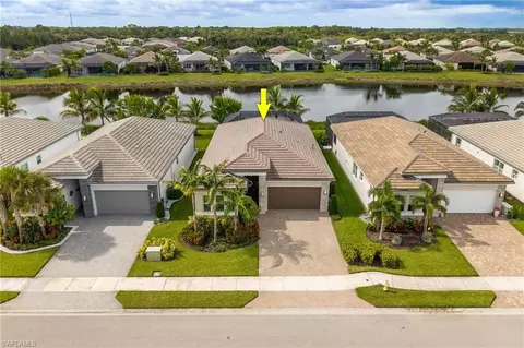 Exterior - 11523 Jacaranda Dr, Naples, FL 34120 photo 6 of 12