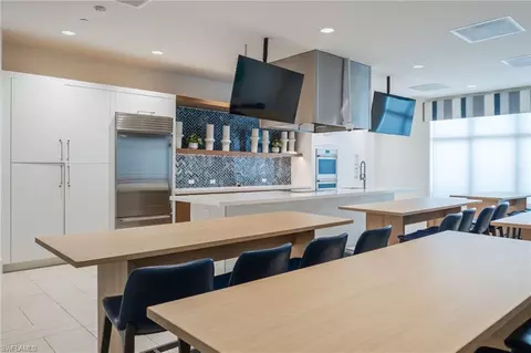 Kitchen - 11523 Jacaranda Dr, Naples, FL 34120 photo 4 of 4