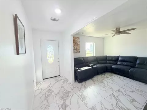 1010 NE 1st Ave, Cape Coral, FL 33909