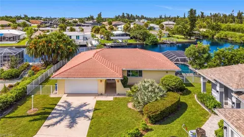 12088 Boat Shell Dr, Matlacha Isles, FL 33991