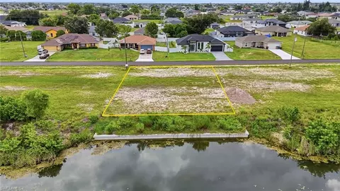 1008 NE 1st Pl, Cape Coral, FL 33909