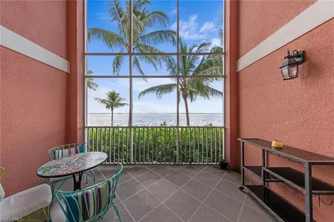 2745 1st St #106, Fort Myers, FL 33916