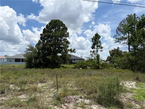 3209 2nd St SW, Lehigh Acres, FL 33976