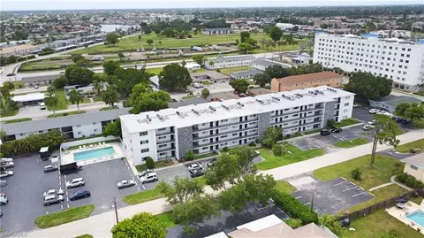 4906 Victoria Dr #103, Cape Coral, FL 33904
