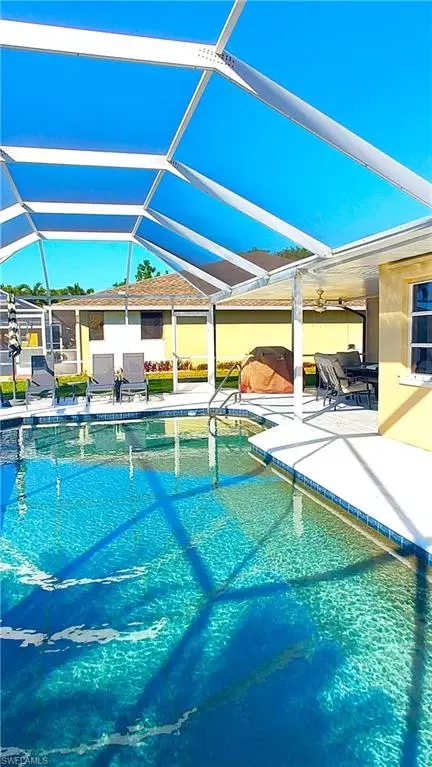 3010 SE 18th Pl, Cape Coral, FL 33904