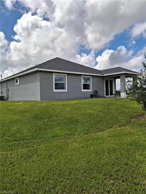 9019 E Broad Ct, Labelle, FL 33935 photo 4