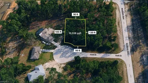 105 Oasis Ct, Lehigh Acres, FL 33974