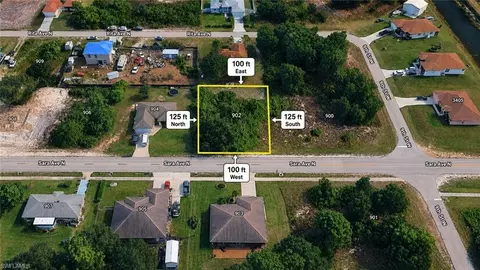 902 Sara Ave N, Lehigh Acres, FL 33971