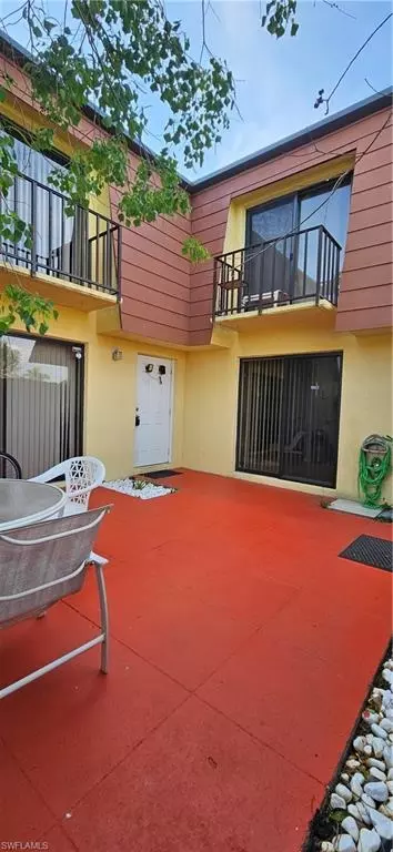 1532 Park Meadows Dr #1, Fort Myers, FL 33907