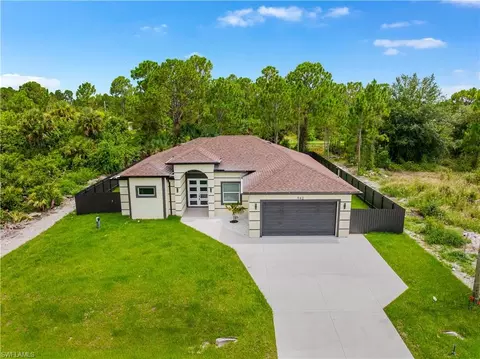 942 Kanuga St E, Lehigh Acres, FL 33974