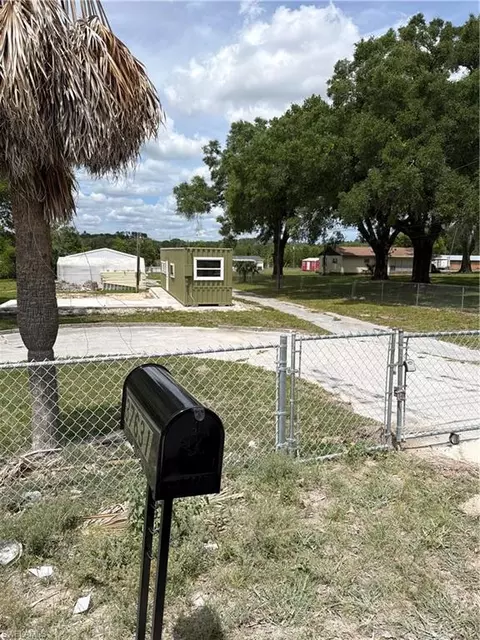 37631 Kossik Rd, Zephyrhills, FL 33541