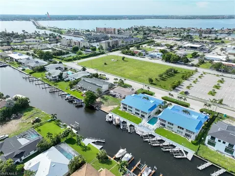 1705 SE 46th Ln #A, Cape Coral, FL 33904