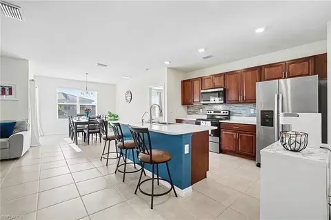 1813 NW 24th Pl, Cape Coral, FL 33993