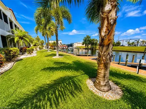 1615 SE 46th Ln #202, Cape Coral, FL 33904