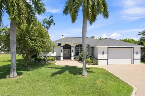 2059 Ottersrest Ln, Cape Coral, FL 33990