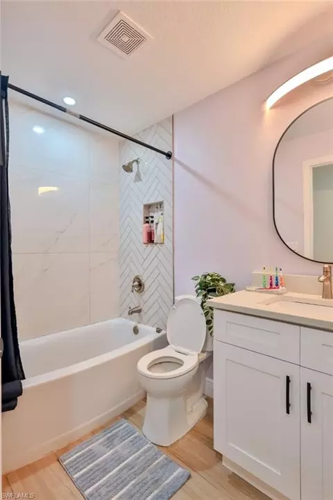 Bath - 6007 12th St E, Bradenton, FL 34203 photo 4 of 5
