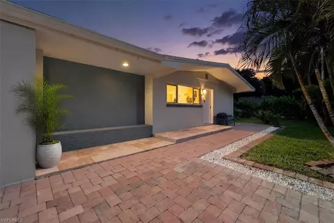 1821 Winkler Ave, Fort Myers, FL 33901