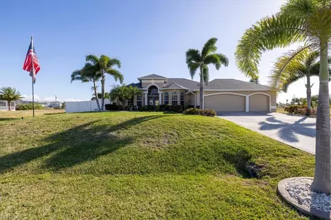 1726 NW 2 Ter, Cape Coral, FL 33993