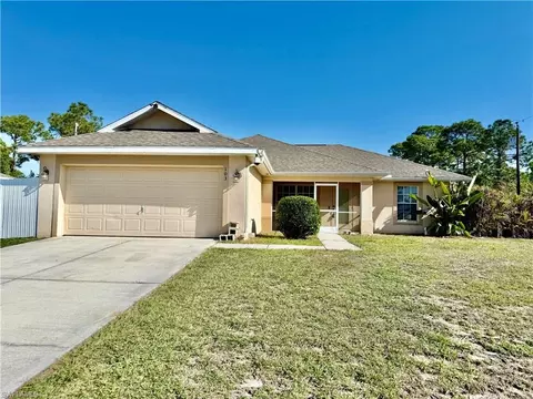 103 E 11th St, Lehigh Acres, FL 33972