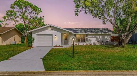 1393 White Cedar Ln, North Fort Myers, FL 33917