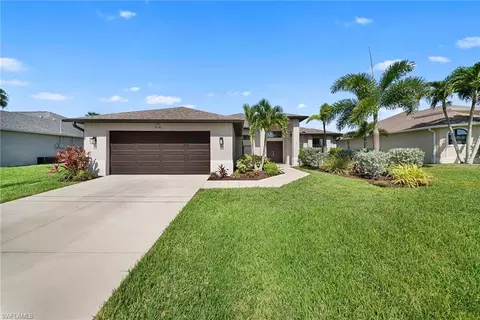 3716 SW 11th Pl, Cape Coral, FL 33914