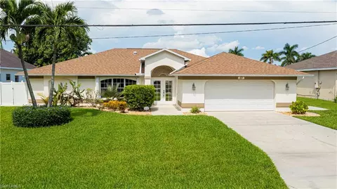 22 SE 13th Ave, Cape Coral, FL 33990