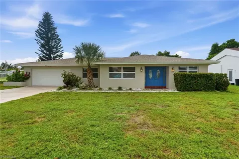 8931 Andover St, Fort Myers, FL 33907