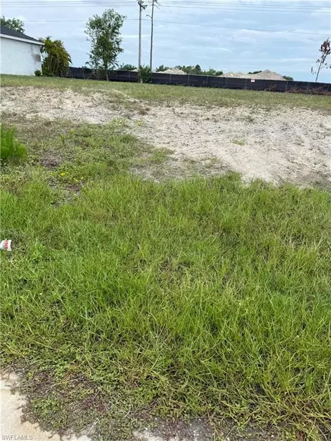 1828 SW 32nd St, Cape Coral, FL 33914