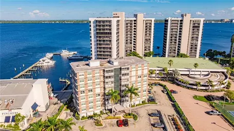 2350 W 1st St #205, Fort Myers, FL 33901