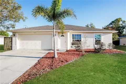 215 Manasota St, Fort Myers, FL 33913