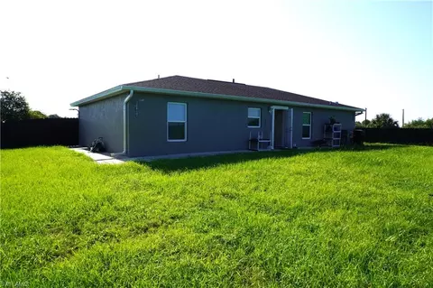 Exterior - 108 Dublin Cir, Labelle, FL 33935 photo 3 of 3