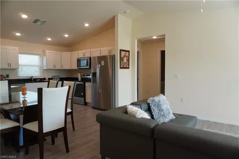 Entry Way - 108 Dublin Cir, Labelle, FL 33935 photo 1 of 2