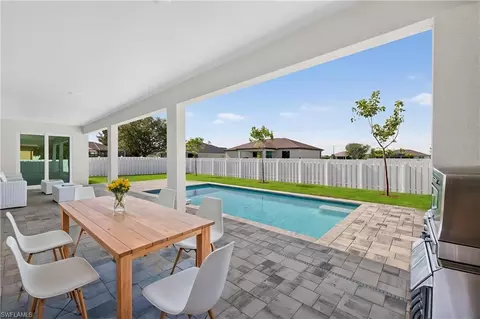 1011 NW 9th St, Cape Coral, FL 33993