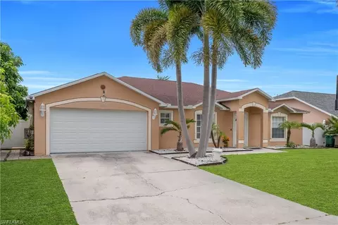 3818 SW 6th Pl, Cape Coral, FL 33914