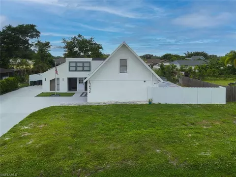 17472 Phlox Dr, Fort Myers, FL 33967