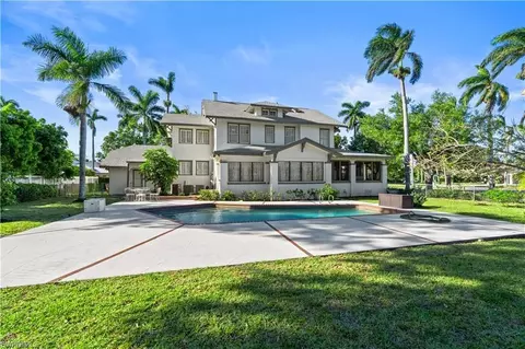 3235 Avocado Dr, Fort Myers, FL 33901