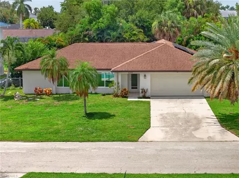 6049 Perthshire Ln, Fort Myers, FL 33908