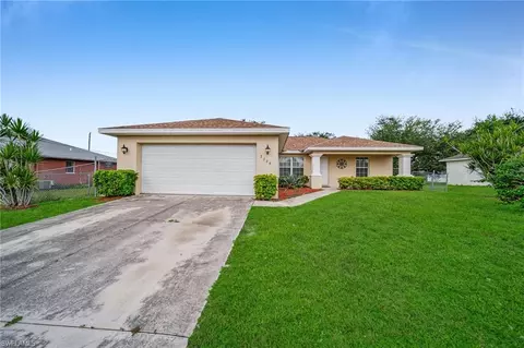 2724 SW 2nd Ave, Cape Coral, FL 33914