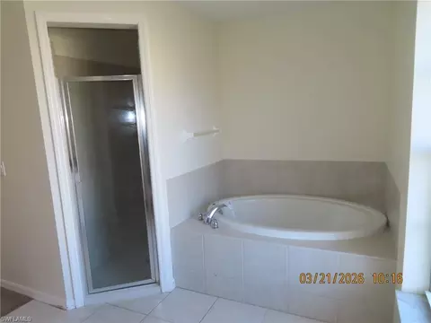 Bath - 4553 Springview, Labelle, FL 33935 photo 2 of 2