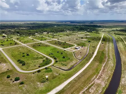216 Lynbrook Loop, Labelle, FL 33935 photo 3
