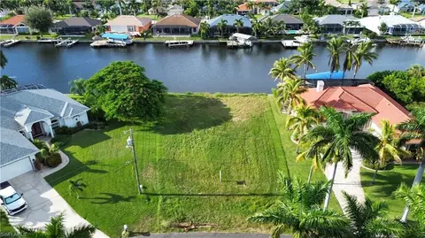 2525 SW 53rd Ter, Cape Coral, FL 33914