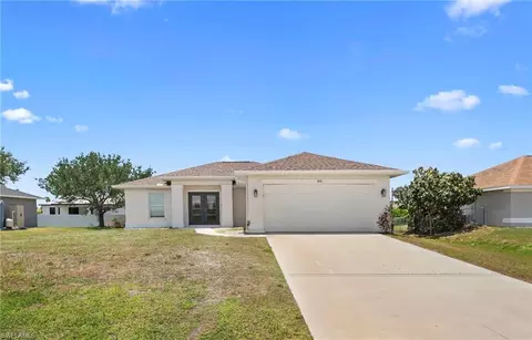 202 NW 25th Pl, Cape Coral, FL 33993