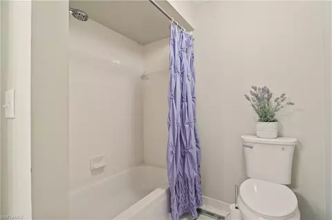 Bath - 20012 Wolfel Trl, Estero, FL 33928 photo 6 of 6