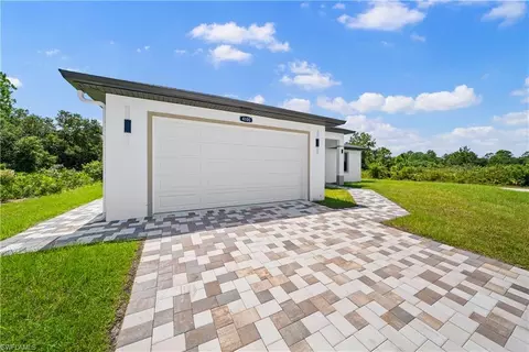 Exterior - 4100 E 14th St, Lehigh Acres, FL 33972 photo 3 of 4