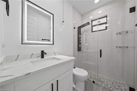 Bath - 4100 E 14th St, Lehigh Acres, FL 33972 photo 2 of 2