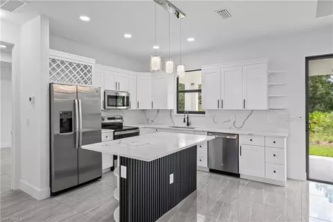 Kitchen - 4100 E 14th St, Lehigh Acres, FL 33972 photo 2 of 3