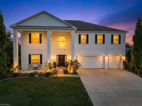 812 SW 11th Ct, Cape Coral, FL 33991