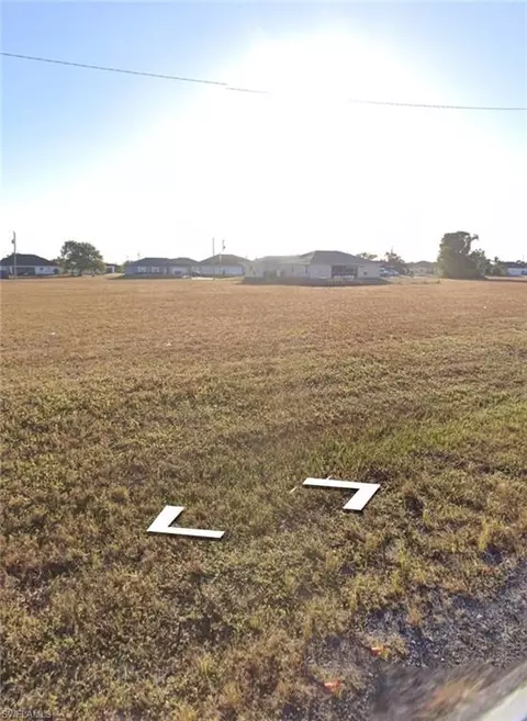 2725 Santa Barbara Blvd N, Cape Coral, FL 33993