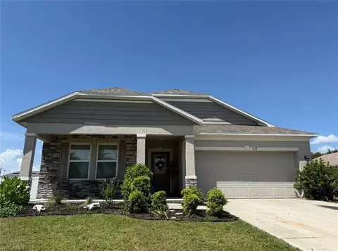 237 SW 31st Ter, Cape Coral, FL 33914